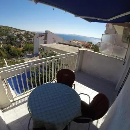 Lucija Apartmán *